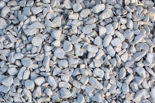  Белая галька (щебень галтованный белый мрамор) фр.5-10 мм.  купить  в Липецке мрамор белый, айвори, молочный каменная мраморная декоративная ландшафтная крошка 14500 руб/т   фото 