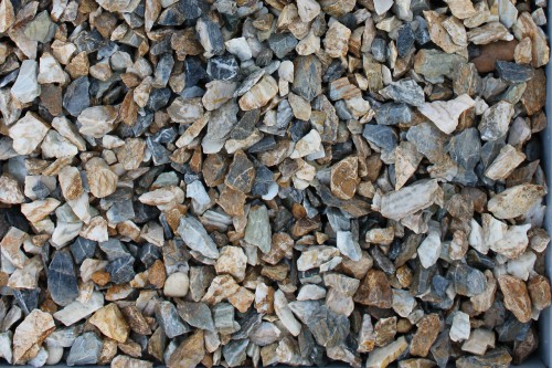  Мраморная крошка (щебень крошка медовый), фр. 10-20 мм.  купить  в Липецке песчаник бежевый, серый каменная ландшафтная крошка  9900 руб/т   фото 