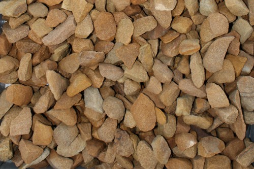  Щебень крошка желтый (песчаник) фр. 20-40 мм.  купить  в Липецке песчаник бежевый рыжий каменная крошка песчаника 7 200 руб/т   фото 