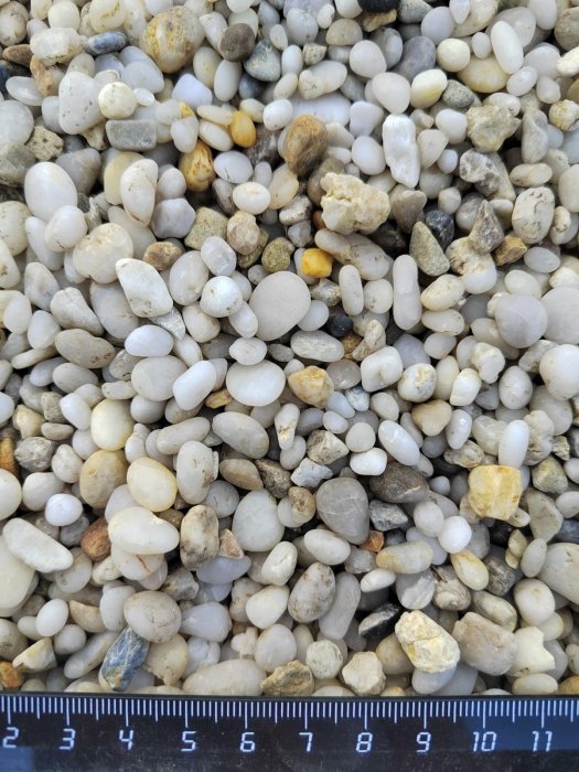 Галька крымская жемчужная фр. 5-10 мм.  купить с доставкой в Липецку фото 