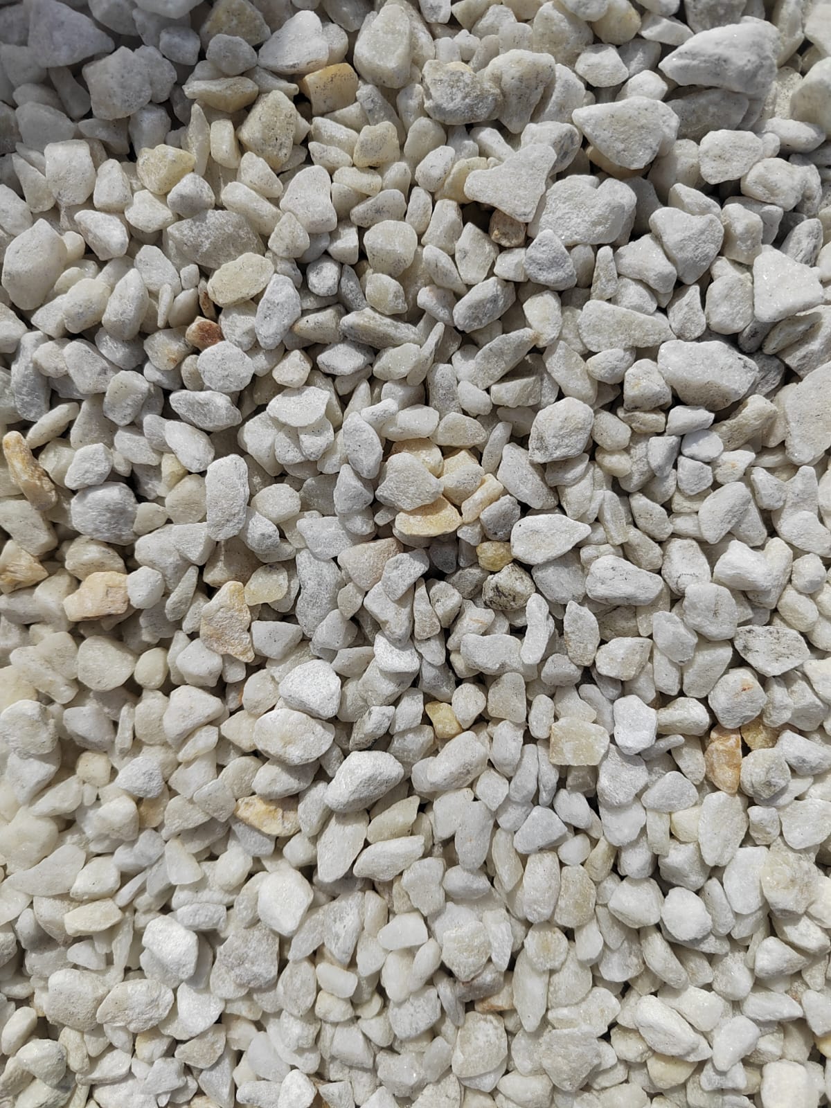 Мраморная крошка, щебень, цвет-белый, фр. 5-10 мм.  купить  в Липецке мрамор белый, айвори, молочный мраморная каменная крошка ландшафтная 9500 руб/т   фото 