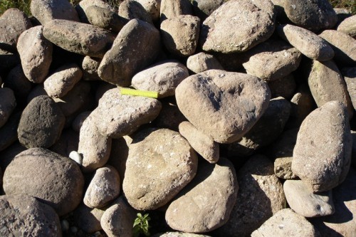  Конгломераты фр. 300-1000 мм.  купить в Липецке кварц мрамор диабаз коричневый, серый зеленоватый речной валун крупный 6500 руб/т   фото 