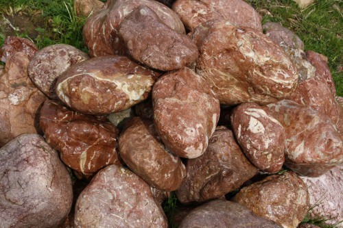  Розовый валунчик фр.100-300 мм.  купить в Липецке крупный природный камень розовый, серый молочный красный речной галечник природный 7850 руб/т   фото 