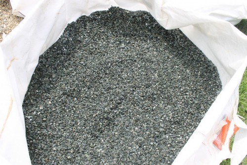  Щебень крошка зеленый (змеевик) фр. 5-10 мм  купить  в Липецке змеевик зеленый, салатовый ландшафтный декоративный щебень крошка 7 200 руб/т   фото 