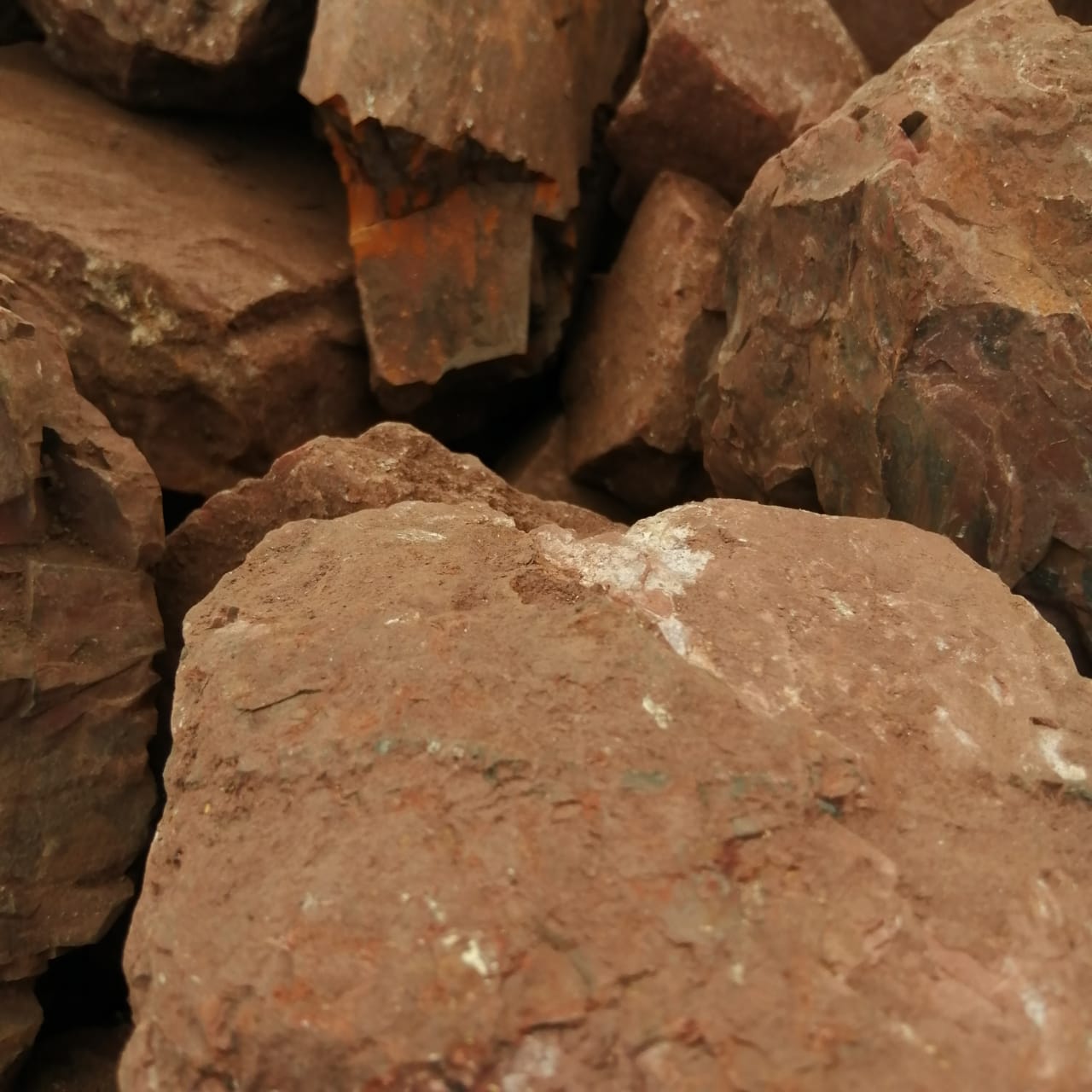 фото Яшма красная  (фр. 70-100 мм)  купить в Липецке в интернет-портале 