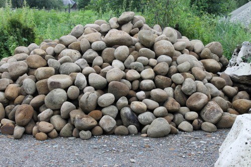  Песчаник ядра, фр. 100-300 мм  купить в Липецке песчаник бежевый серый рыжий речная галька 5 000 руб/т   фото 