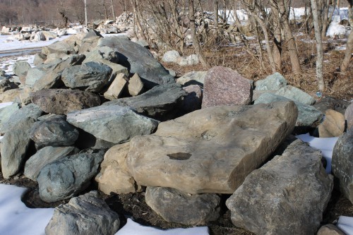  Гранит скальник (серо-зеленый) фр. 500-1500 мм.  купить в Липецке гранит мрамор  серый зеленый темно-серый глыба скальная колотая ландшафтная 7 500 руб/т   фото 