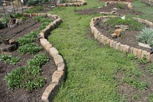 Песчаник для строительства и кладки блочный (фр 100-200 мм)  купить  в Липецке песчаник бежевый серый рыжий валун мелкий для строительства песчаник 6500 руб/т   фото 