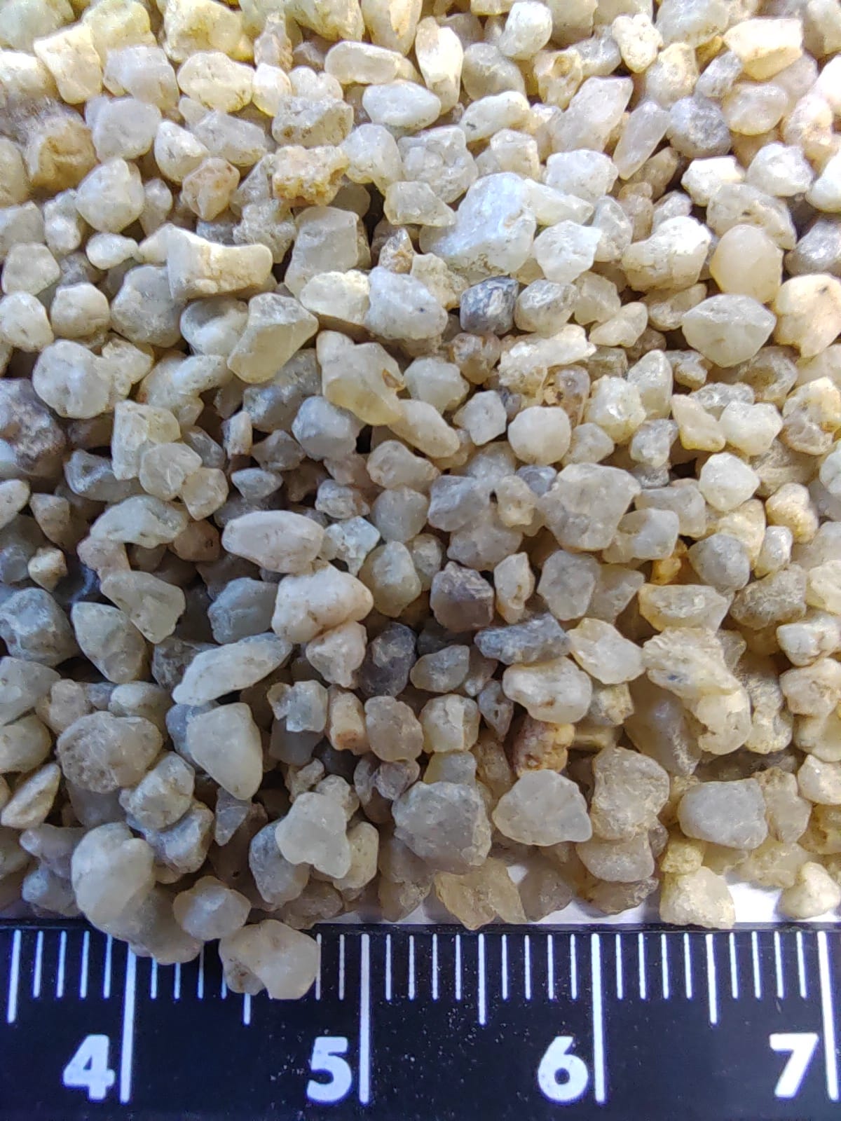 Кварцевый песок для водоподготовки фр. 1,6-3 мм.  купить в Липецке фото 