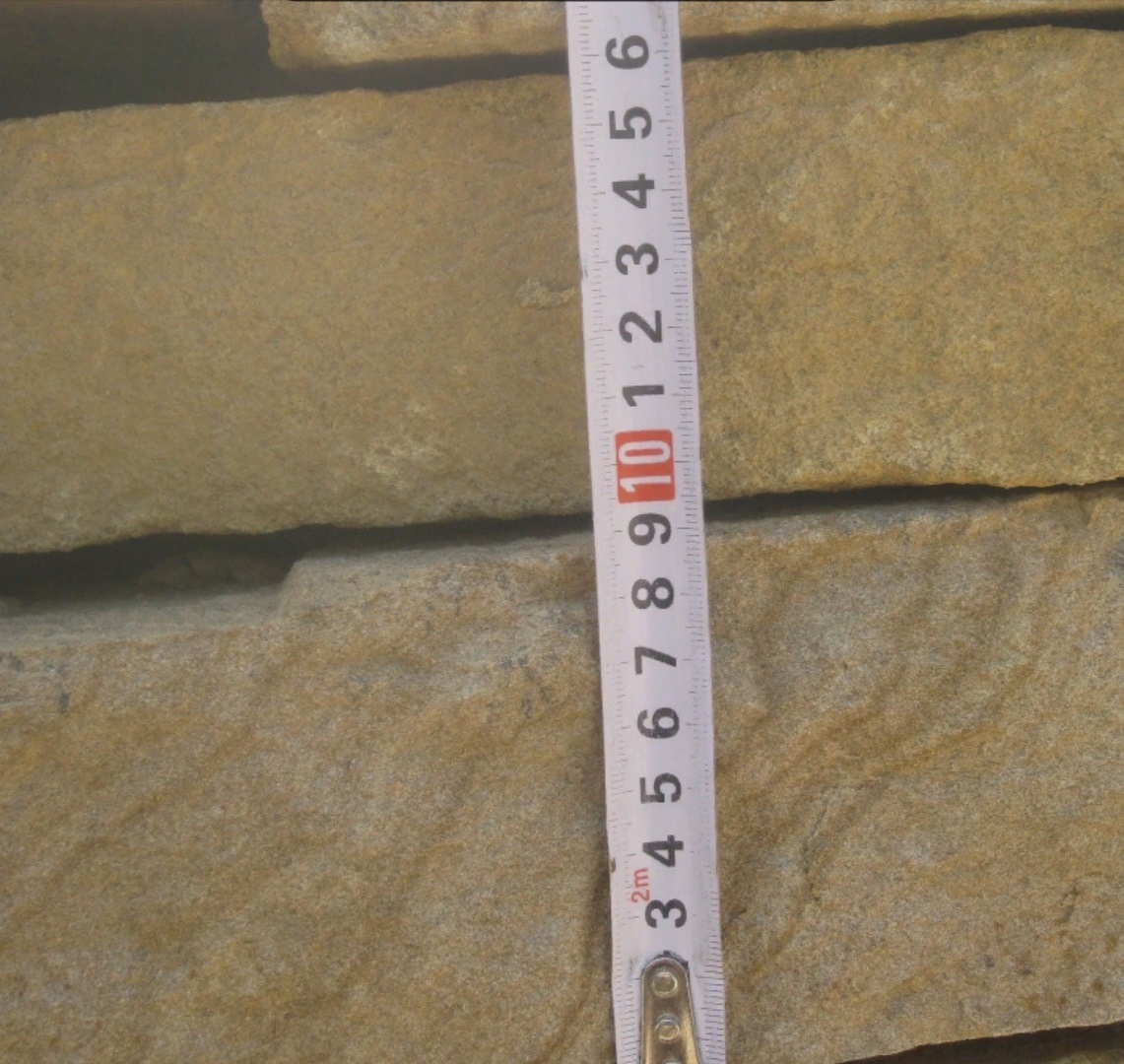 Песчаник пластушка желтый с рисунком (7-15 см)  купить  в Липецке плитняк - пластушка - бут желтый песчаник 8 000 руб/м3   фото 