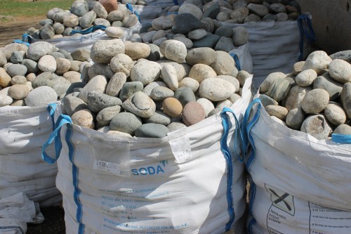  Речной валун (Ассорти) фр.100-300 мм.  купить в Липецке галечник серый, темно-серый, светло-серый речная галька крупных размеров 4200 руб/т   фото 