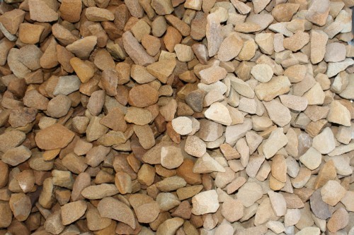  Щебень крошка желтый (песчаник) фр. 20-40 мм.  купить  в Липецке песчаник бежевый рыжий каменная крошка песчаника 7 200 руб/т   фото 