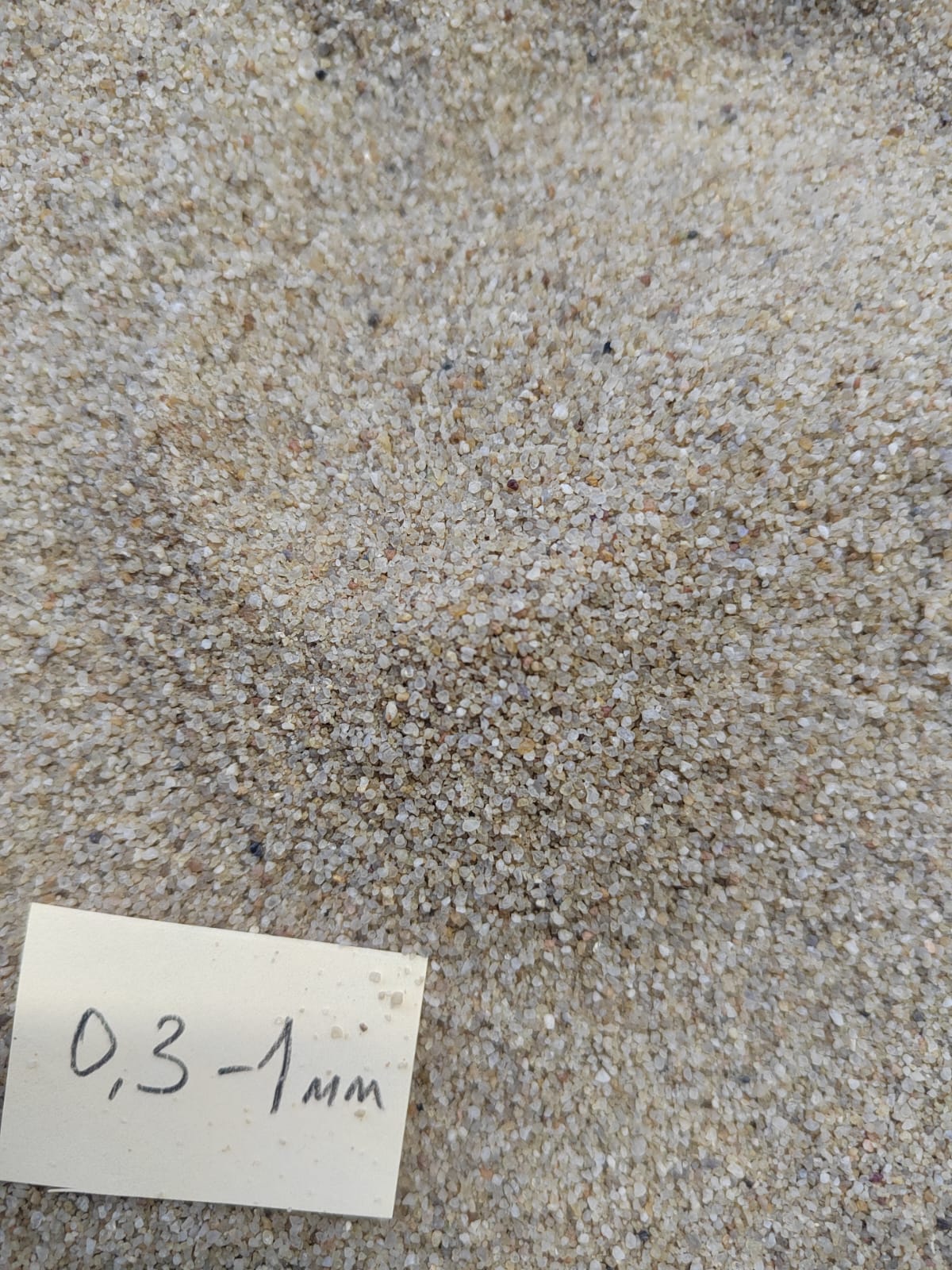 Кварцевый песок для площадок фр. 0,3 - 1 мм.  купить в Липецке фото 