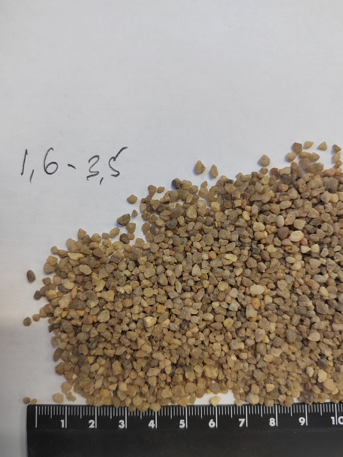 Кварцевый песок для водоподготовки фр. 1,6-3 мм.  купить в Липецке фото 