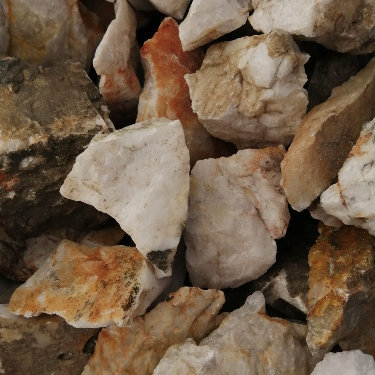 фото Кварц ( фр. 70-100 мм)  купить в Липецке в интернет-портале 