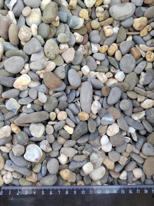 Галька крымская прибрежная фр. 10-20 мм.  купить с доставкой в Липецку фото 