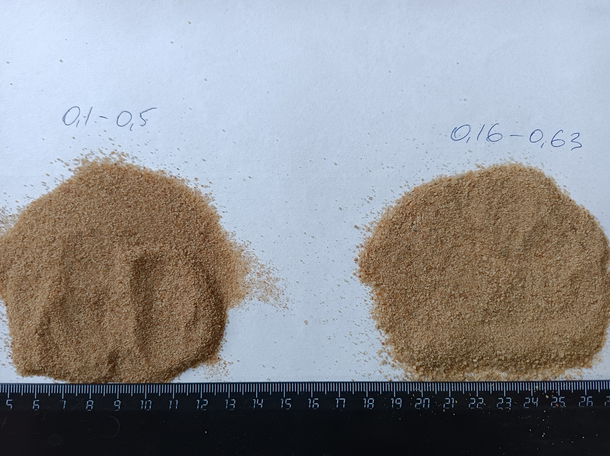 Кварцевый песок для площадок фр. 0,16-0,63 мм.  купить в Липецке фото 