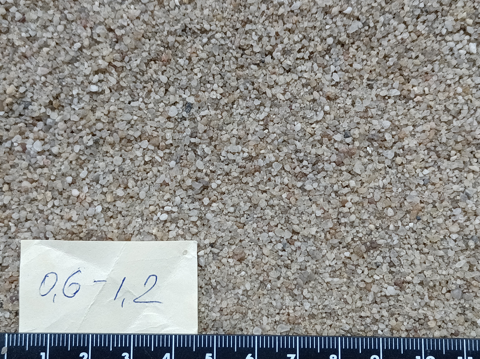 Кварцевый песок для площадок фр. 0,6-1,2 мм.  купить в Липецке фото 